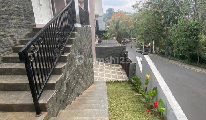 Dijual Rumah Luas Terawat Nyaman di Dago Pandawa 2