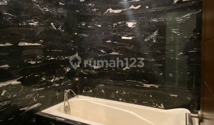 Dijual Rumah 1.5 Lantai di Singgasana Sayap Moch Toha 2