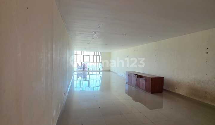 Disewakan Ruko 3.5 lantai mainroad Soekarno Hatta 2