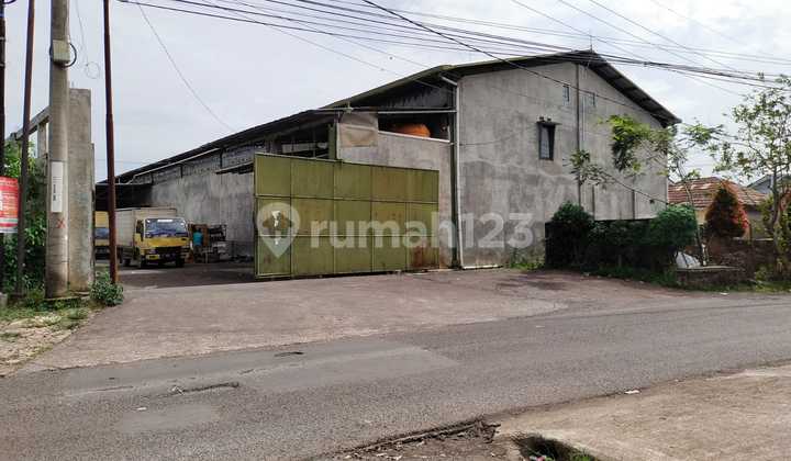 Warehouse for Rent on Main Road, Sumedang