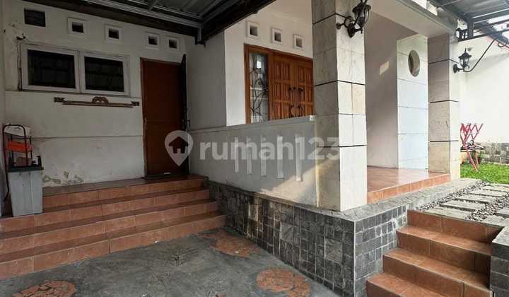 Dijual Rumah 2 Lantai Full Furnished di Setiabudi Regency Bandung