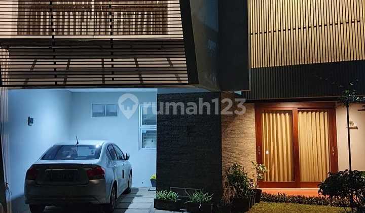 DISEWA/JUAL RUMAH DI Jl. Cigadung Raya Barat, Cigadung, Kec. Cibeunying Kaler, Kota Bandung cocok untuk rumah tinggal atau kantor. Lokasi sejuk dan cukup strategis