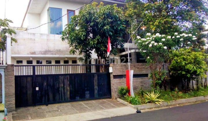 RUMAH BESAR MURAH STRATEGIS DEKAT SEKOLAH TAMAN SISWA AREA  1