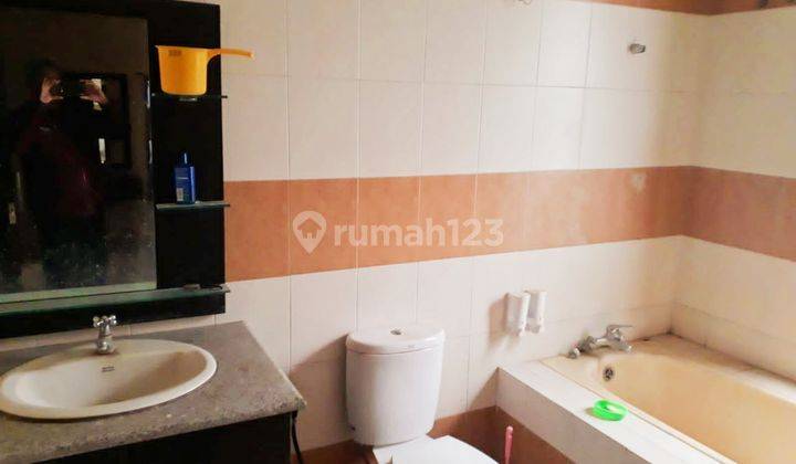 RUMAH KOS + INDUK 13 KAMAR , LIAS ,KOKOH & STRATEGIS DI TLOGOMAS 9