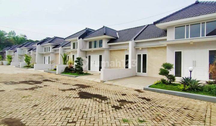 VILLA BARU LOKASI STRATEGIS DI KOTA BATU BONUS FURNITURE !! 2