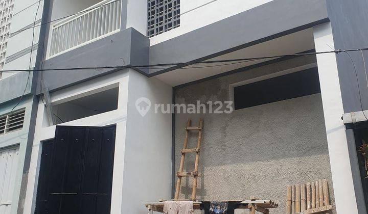 MURAH!! RUMAH KOS BARU + FURNITURE,14 KT AREA KAMPUS DI MERJOSARI 1