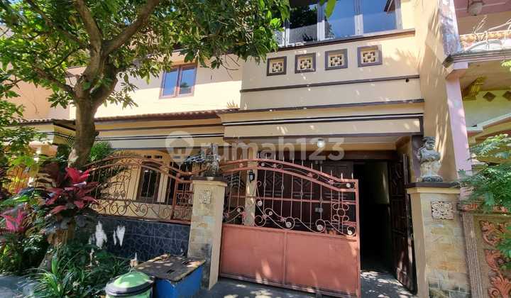 For Sale Spacious 2-Story House in Tlogomas Near Schools and Campus