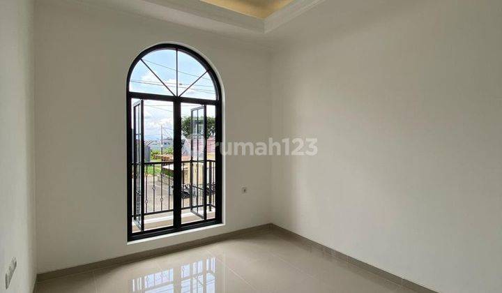 Rumah Baru Design American Classic 2 Lt Dekat Ub Dan Suhat Malang