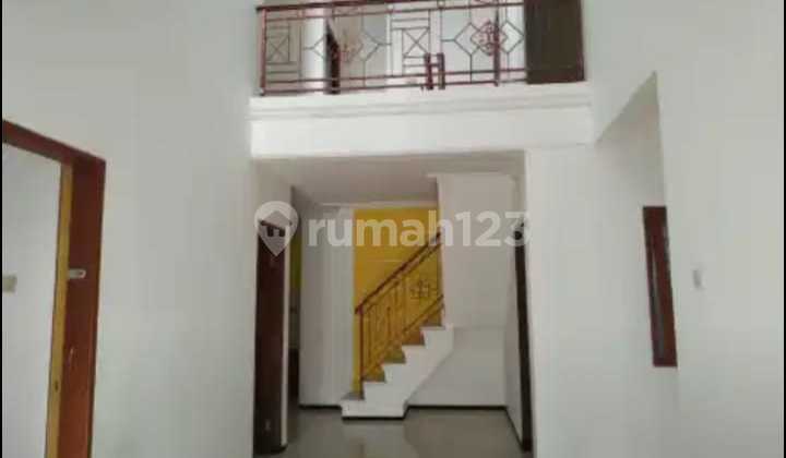 Nice House 2 Floors 7 Rooms Location Sawojajar Strategic 2