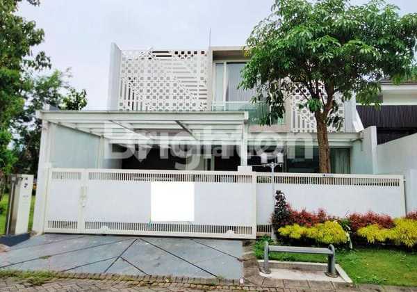 Rumah Mewah Murah! 3 Lantai + Furnished Di Araya Kota Malang 