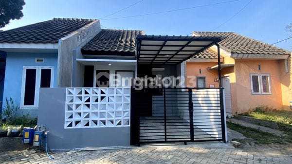 House Near Campus, School, Hospital, Offices, Market & Swimming Pool