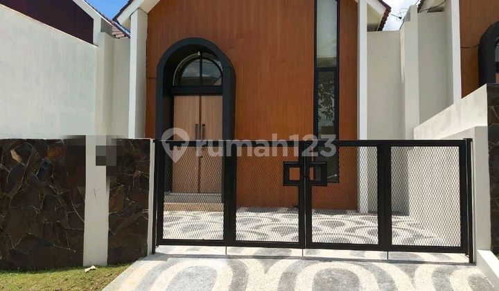 Disewakan Rumah Modern Lokasi Strategis di Tengah Kota Area Tidar