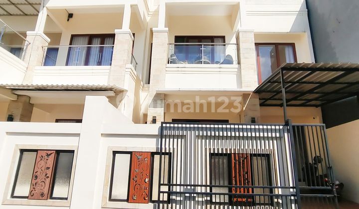 Villa Mewah 3 Lt + Kolam Renang Dgn View Menawan Dekat Jtp Batu Villa Mewah 3 Lt + Kolam Renang Dgn View Menawan Dekat Jtp Batu