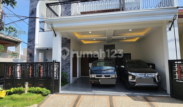 New 2-Story House Furnished With Rooftop &amp; Mount Arjuno View