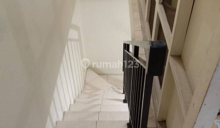 Rumah 2 Lantai Bagus Siap Huni Di Sektor 1b Gading Serpong 6
