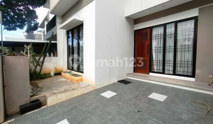 Disewa Full Furnished Rumah di Nusa Loka 2 Lantai Disewa Full Furnished Rumah di Nusa Loka 2 Lantai