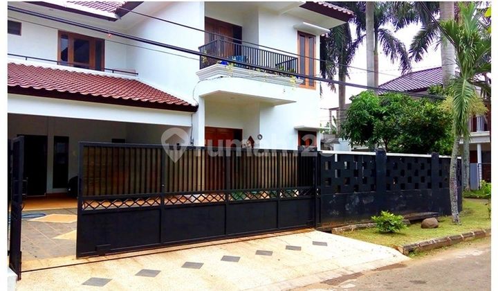 Rumah Cantik 2 Lantai Di Griya Loka BSD Bangunan Mandiri Bagus 