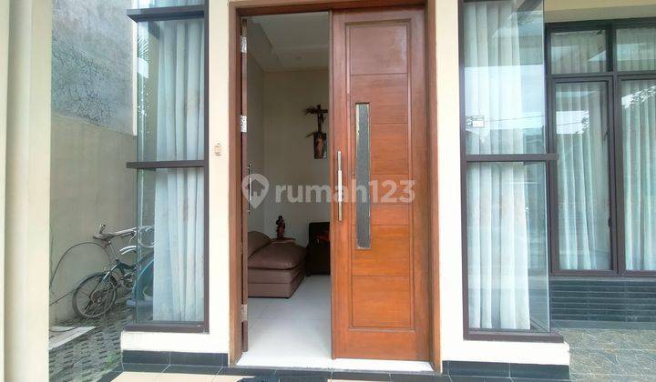 Rumah Mewah 2,5 Lantai di Nusaloka BSD Full Renov Semi Furnished 2