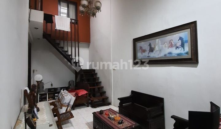 Rumah 2 Lantai di Griya Loka BSD Siap Huni SHM