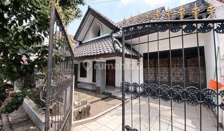 Rumah 2 Lantai Anggrek Loka Bsd Bagus Sudah Renovasi 1