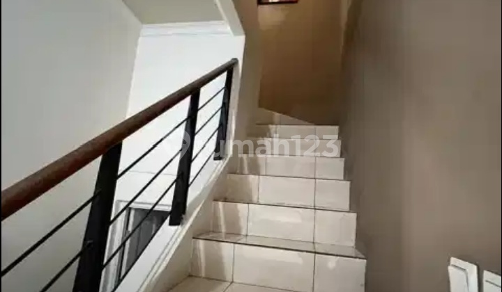 Quick Sale: De Latinos BSD House Semi-Furnished Negotiable Until Deal 2