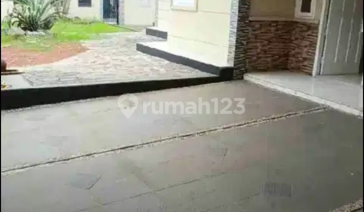 Disewakan Rumah Hook Nusa Loka Bsd 1 Lantai Taman Luas 2