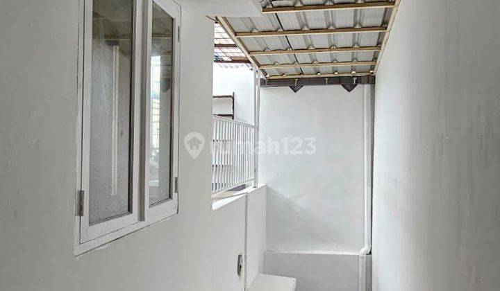 Rumah 1 1/2 Lantai Serpong Park Jelupang Dekat Bsd  2