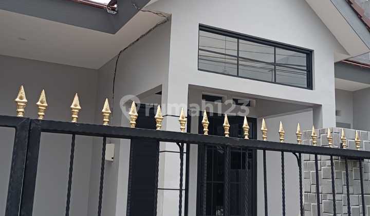 Rumah Baru Brand New Griya Loka Bsd 1 1/4 Lantai