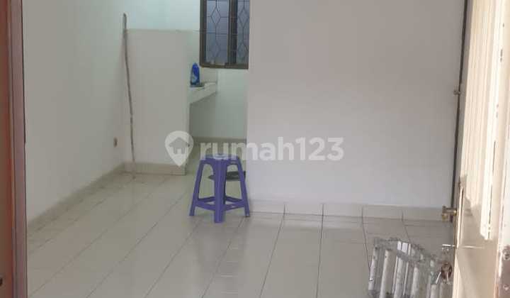 For Rent: 1-Story House in Kencana Loka BSD, Neat and Ready to Occupy For Rent: 1-Story House in Kencana Loka BSD, Neat and Ready to Occupy