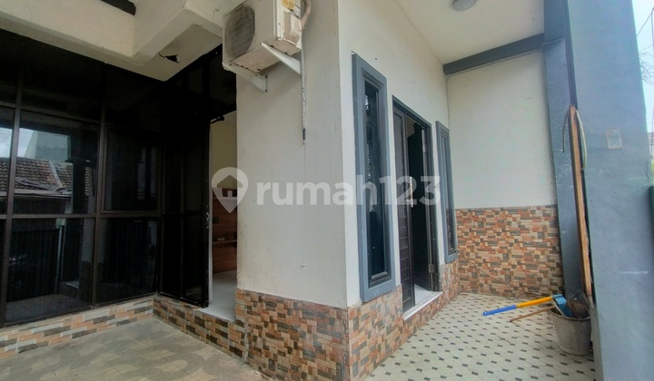 2-Story House in Dago Hill, 15 Minutes to BSD, Good Condition, Move-In Ready
