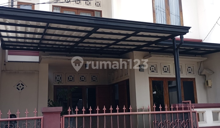 Disewakan Rumah 2 Lantai Griya Loka Bsd Bagus Siap Huni 1