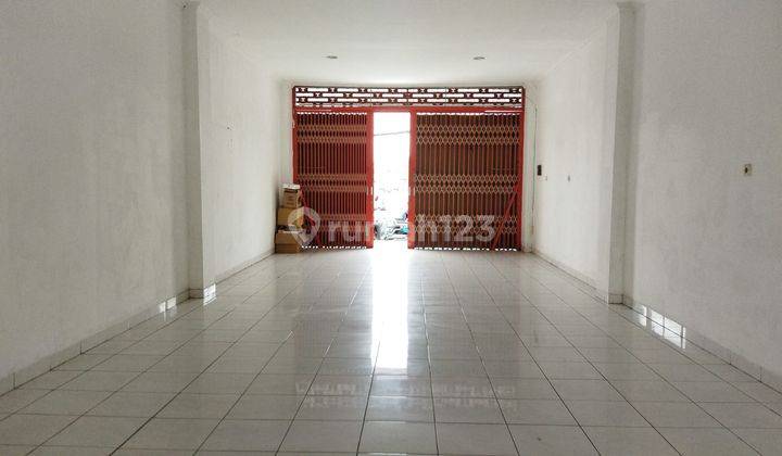 Disewakan ruko gandeng 3 di jalan utama Denbar 2