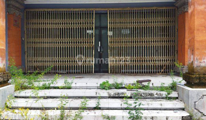 Dijual gedung komersil 3 lantai di Kerobokan 2