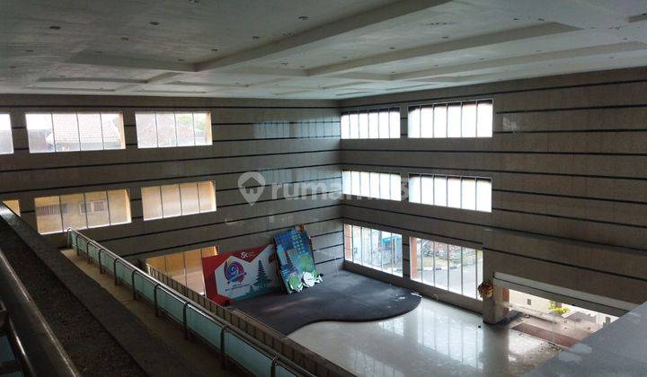Disewakan kantor tempat usaha megah di Renon 1