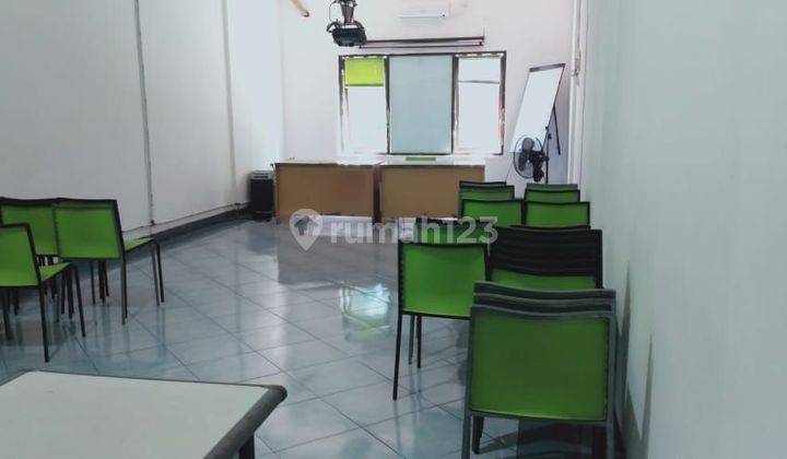 Office shophouse for rent near Level 21 Denpasar 2