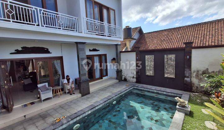 Semi-villa house with private pool for sale in Renon 1