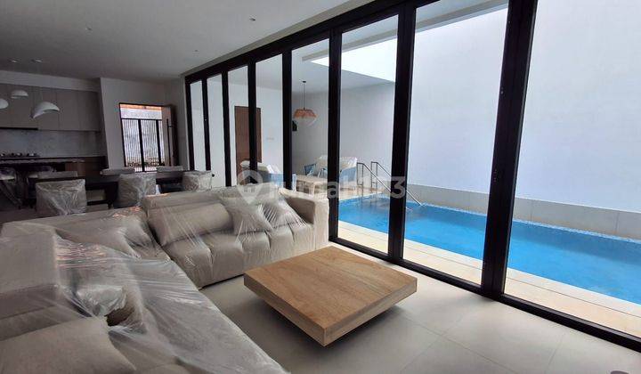 Disewakan brand new villa di Seminyak Bali 1