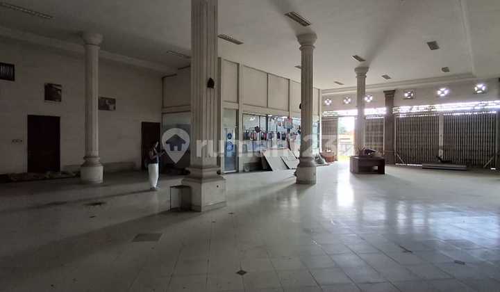 For Rent: 2-Story Multipurpose Building in Gatsu Barat, Denbar