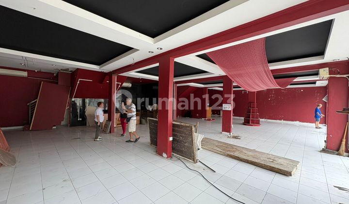 For Rent 2-Story Shop House with Spacious Parking in Petitenget Bali