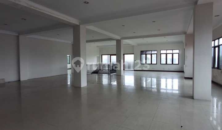 For Lease 3-Story Office Building Near Kutabali Airport