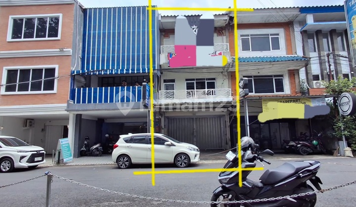 Dijual Ruko Strategis 3 Lantai Dekat Mall Parkir Luas Denpasar Bali