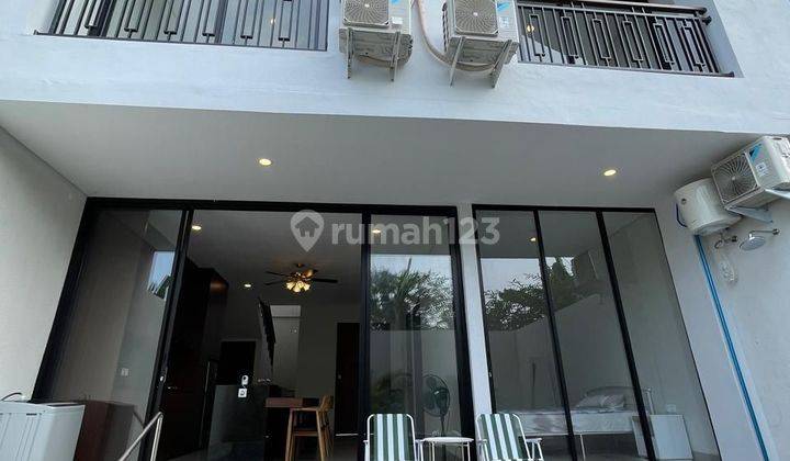 For Rent Villa 3 Bedroom Rice Field View Seminyak Bali 1