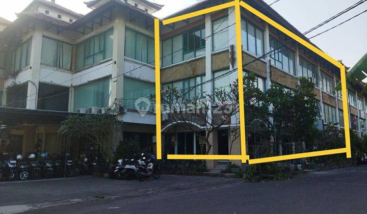 Disewakan Ruko Kantor Parkir Luas Di By Pass Densel 1