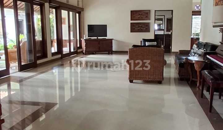 Disewakan Villa 3+1 Bedroom Luas Di Nusa Dua Bali Disewakan Villa 3+1 Bedroom Luas Di Nusa Dua Bali