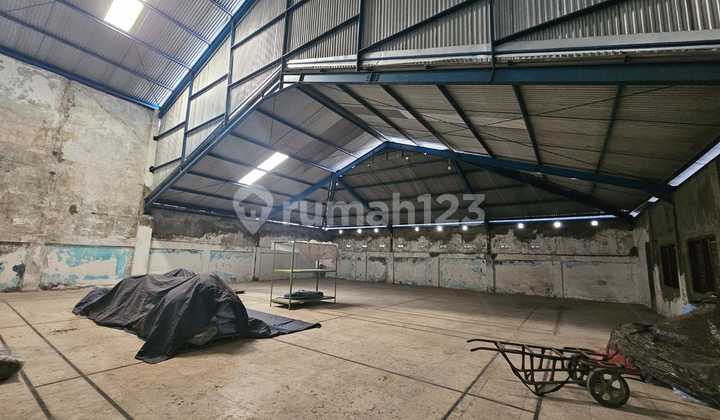Warehouse for Sale Ready to Use in Kerobokan Kaja, Badung, Bali