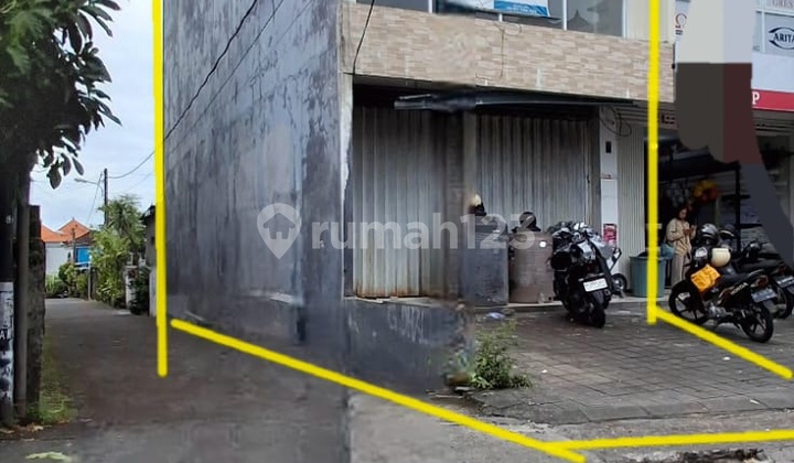 For Sale: 3-Story Shop House with Spacious Parking in Downtown Denpasar