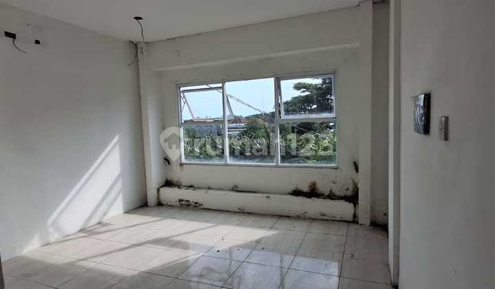 Strategic Adjacent Shophouse for Rent Dewi Sri Bali 2
