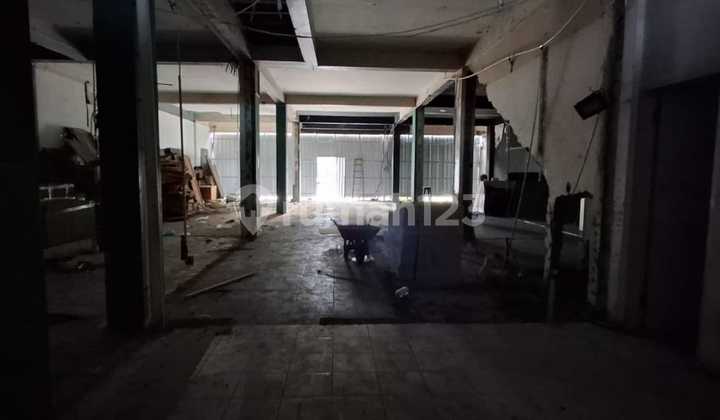 For Rent 3 Main Road Building Near Sunset Road Bali