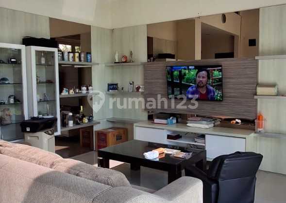 For Sale Modern 4 BR House with Spacious Yard in South Denpasar, Bali