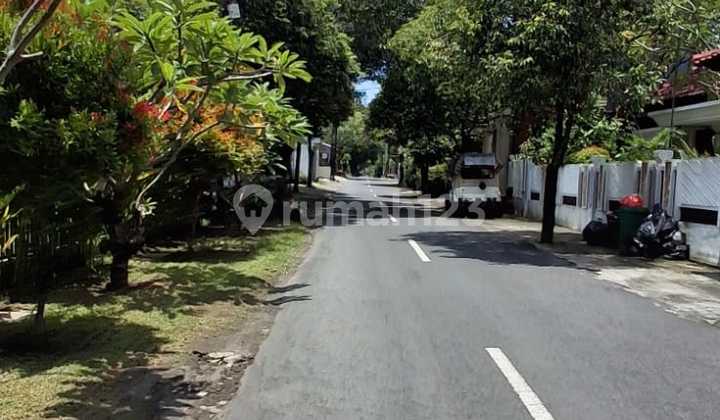 Disewakan Tanah Bonus Rumah Tempat Usaha Renon Bali 2